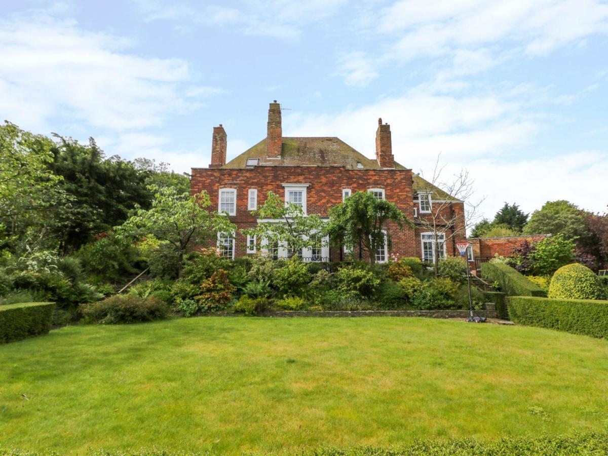 The Manor House Villa Scarborough Exterior photo